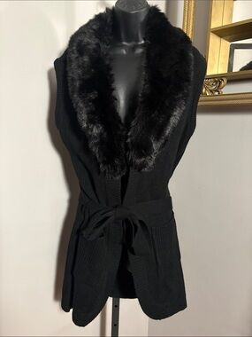 Love Token Medium Black Faux Fur Collar Knit Vest with Waist Tie